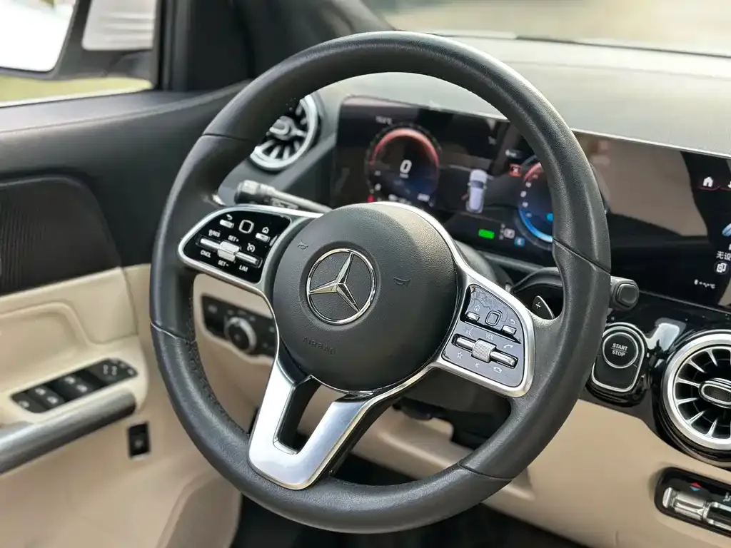 Mercedes-Benz EQA — фото 4