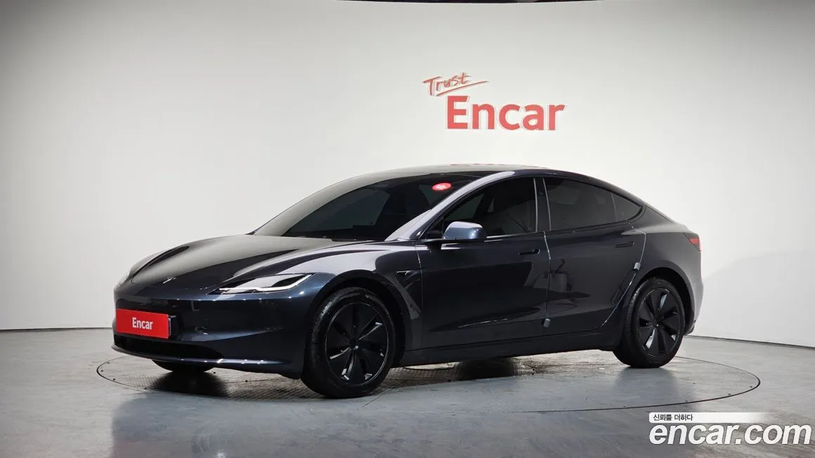 Tesla Model 3 — фото 1