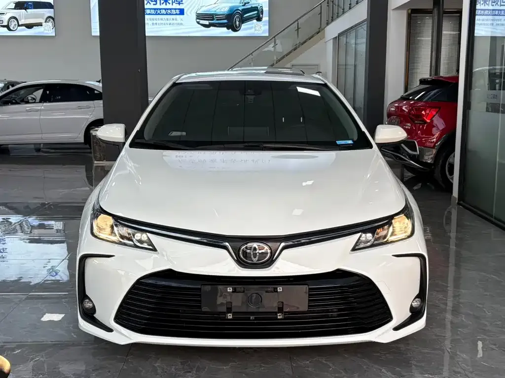 Toyota Corolla — фото 2
