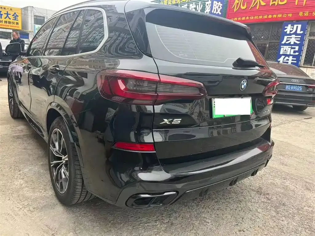 BMW X5 New Energy (Import) — фото 1