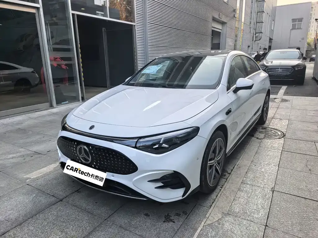 Mercedes-Benz CLA PHEV — фото 1