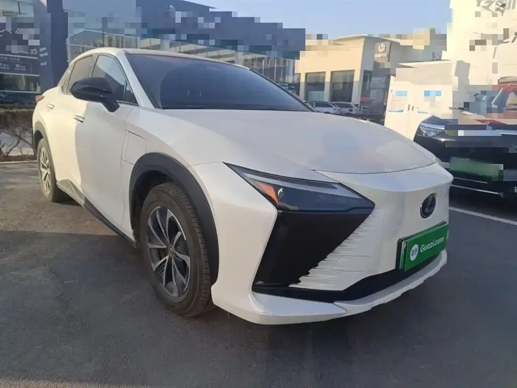 Lexus RZ — фото 2