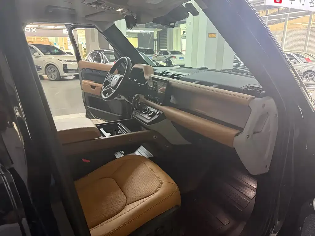 Land Rover Defender — фото 4