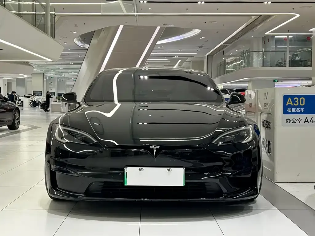 Tesla Model S — фото 2