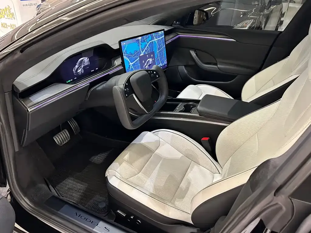 Tesla Model S — фото 4
