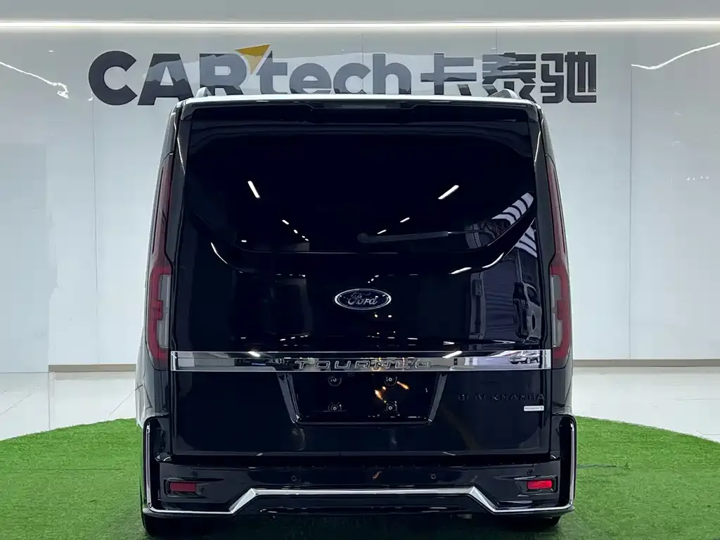 Ford Tourneo — фото 4