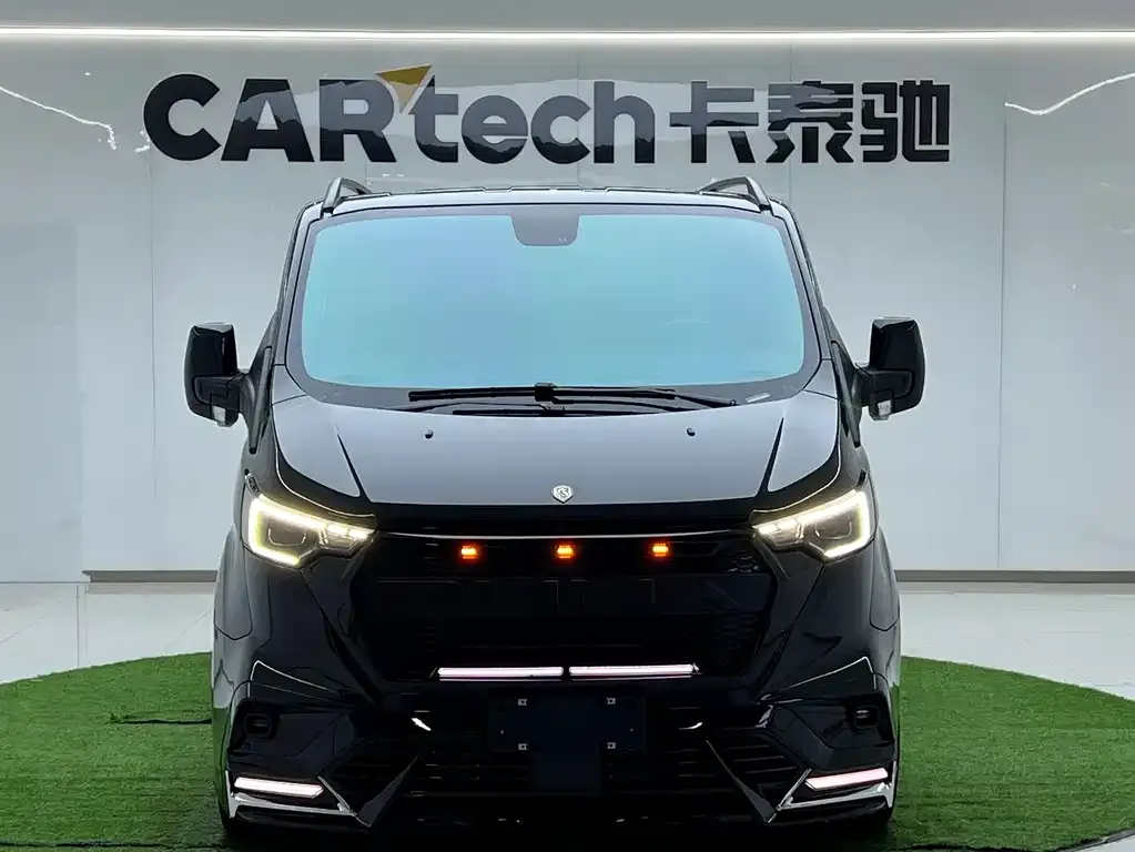 Ford Tourneo — фото 6