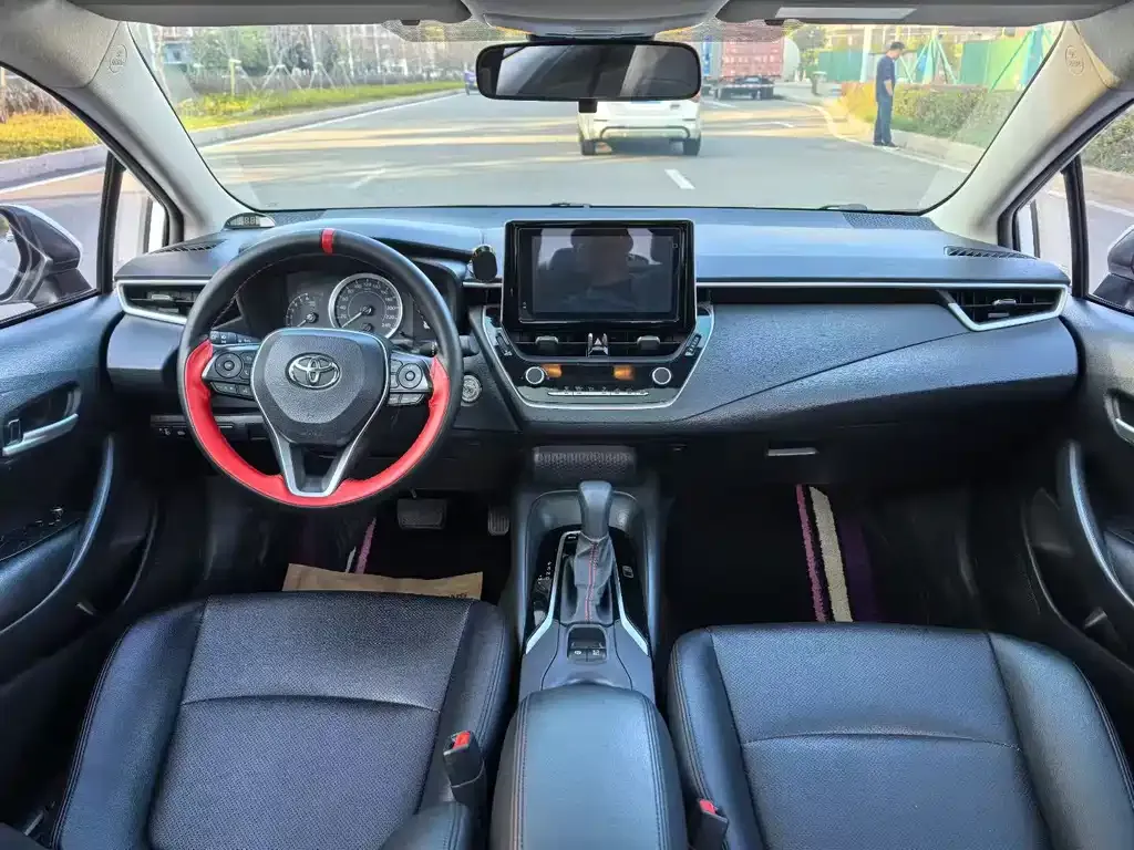 Toyota Corolla — фото 2