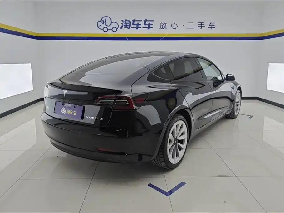 Tesla Model 3 — фото 3