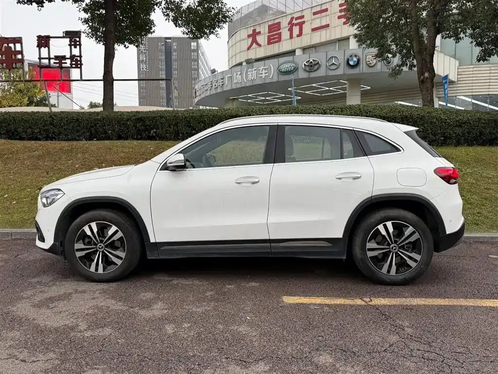 Mercedes-Benz GLA — фото 6
