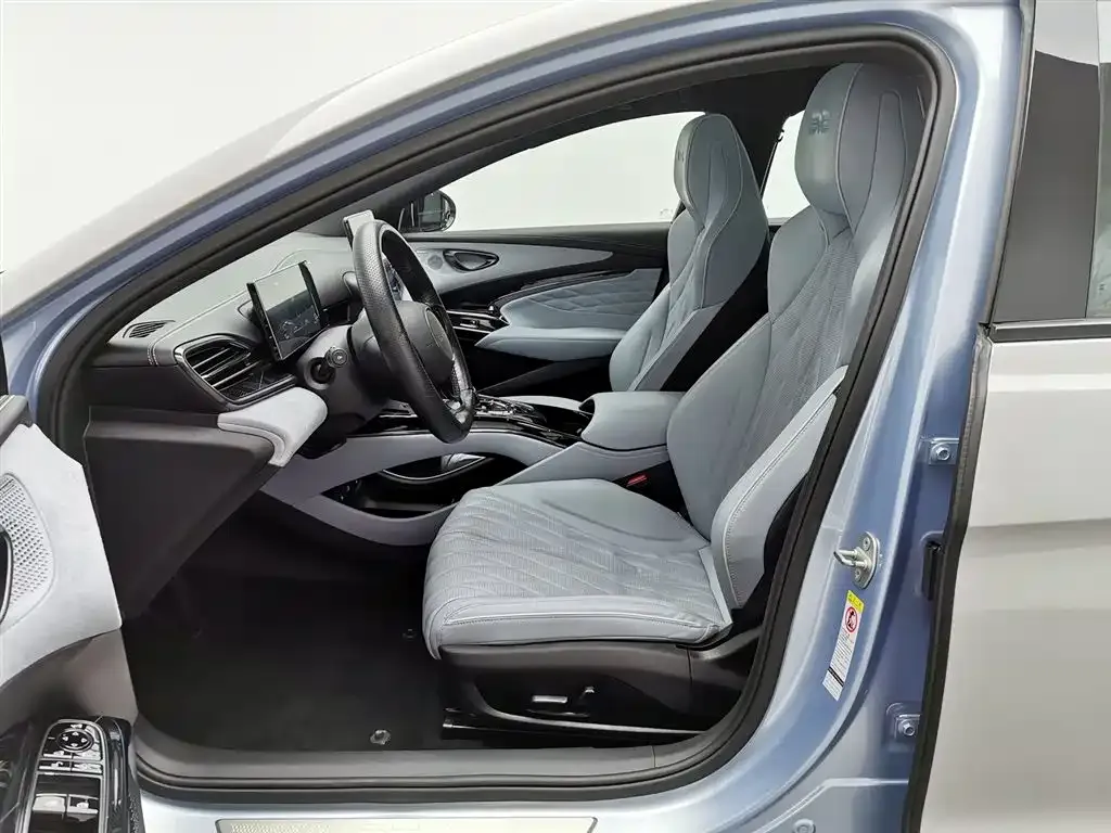 BYD Seal — фото 8