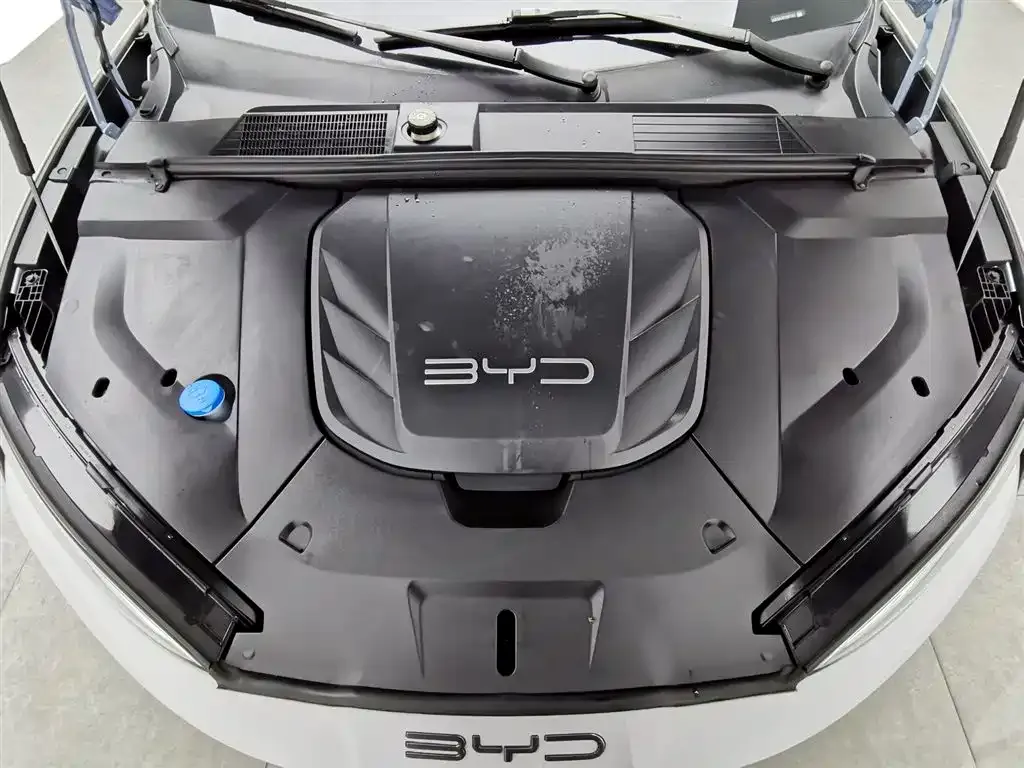BYD Seal — фото 10