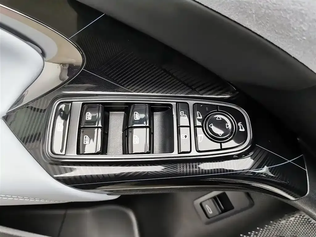 BYD Seal — фото 2