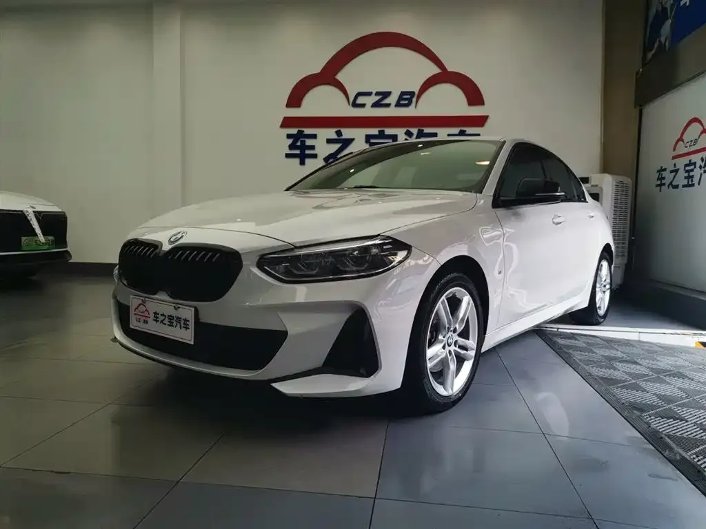 BMW 1 Series — фото 1