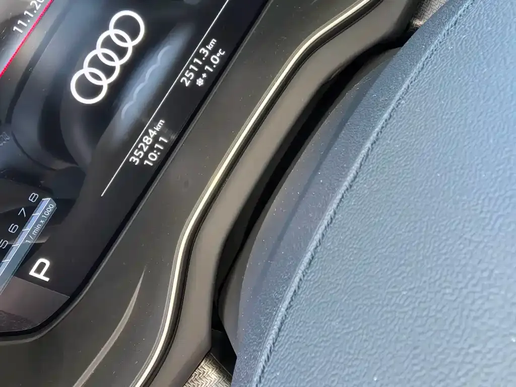 Audi Q5L — фото 8