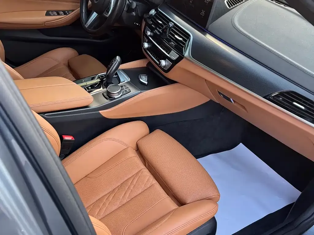 BMW 5 Series (Import) — фото 3