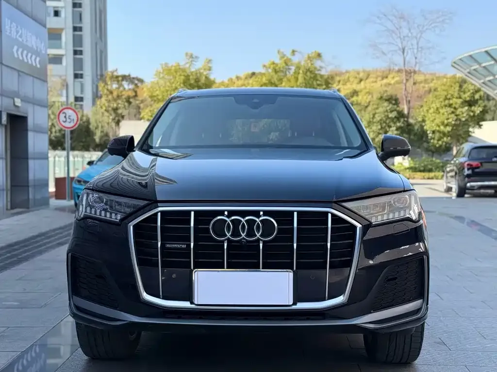 Audi Q7 — фото 6