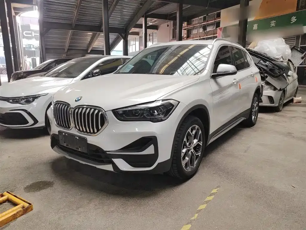 BMW X1 — фото 1