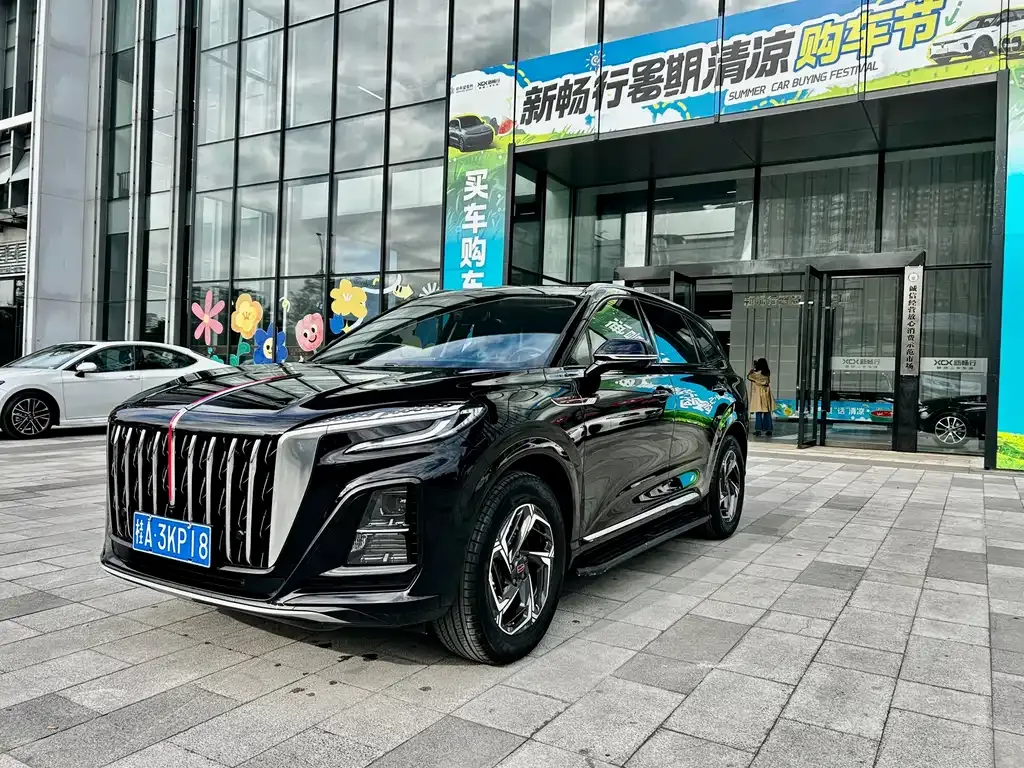Hongqi HS3 — фото 1