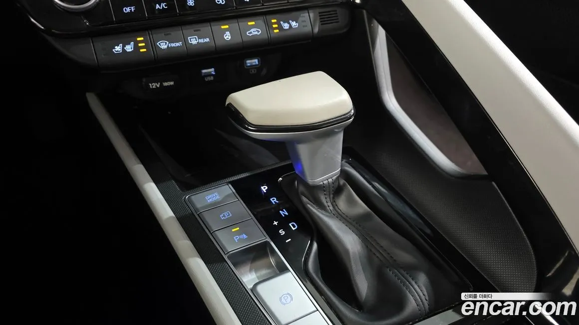 Hyundai AVANTE — фото 4