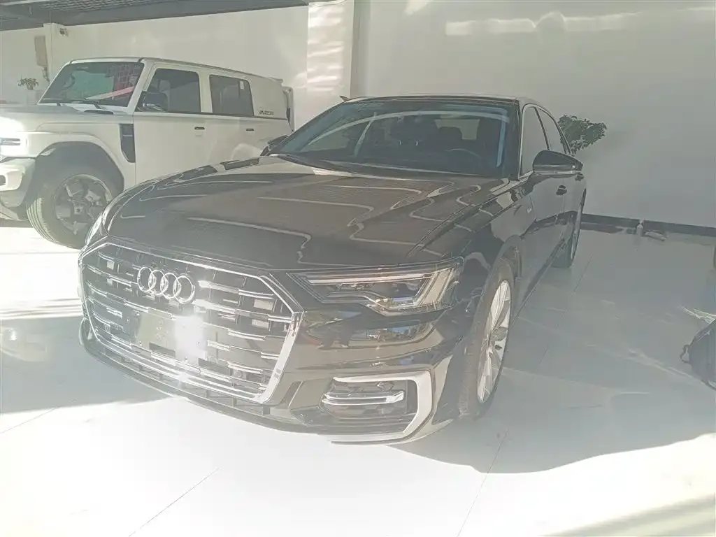 Audi A6L — фото 1