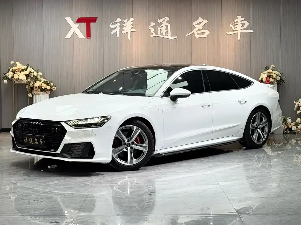 Audi A7 — фото 1