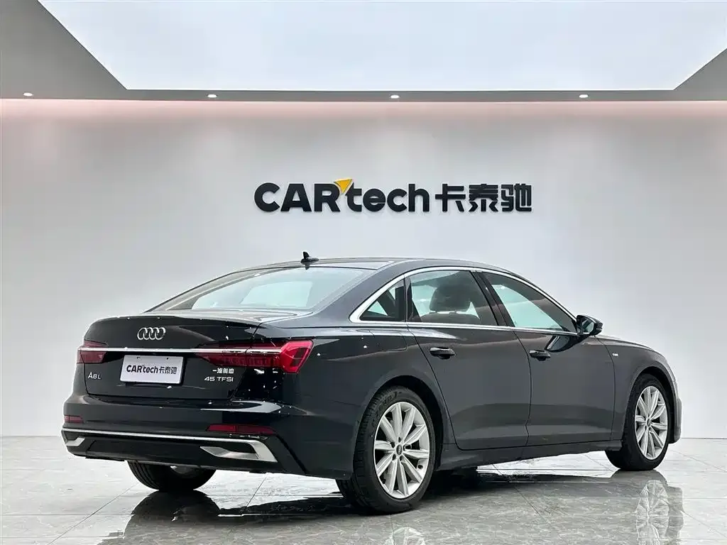 Audi A6L — фото 2
