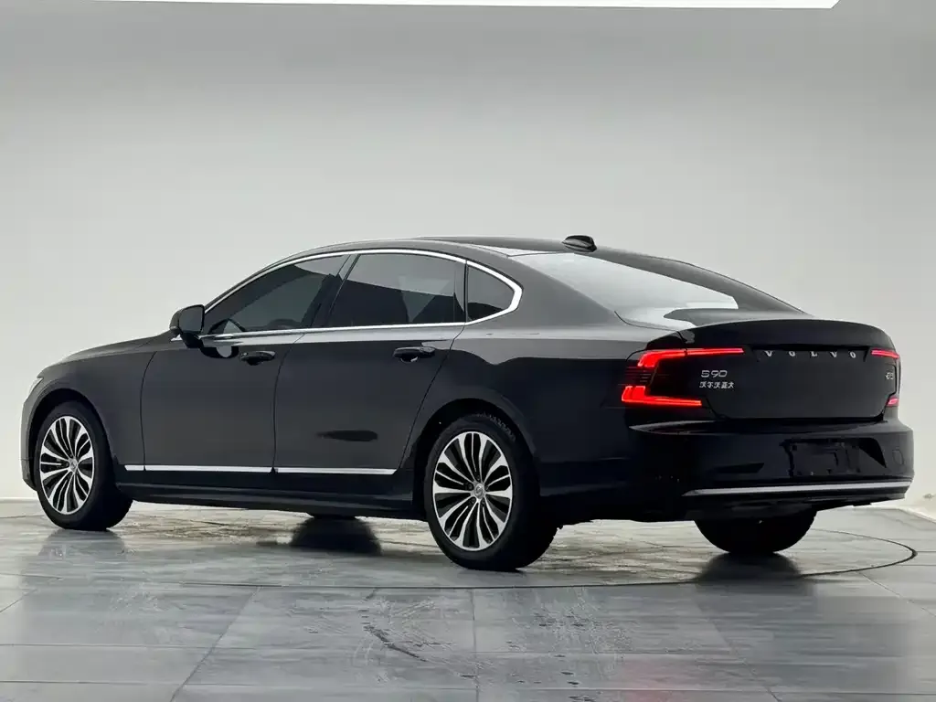 Volvo S90 — фото 7