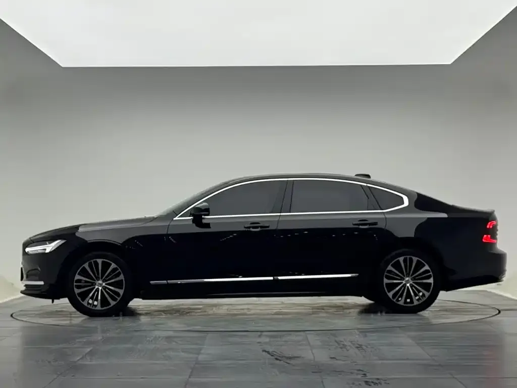 Volvo S90 — фото 4