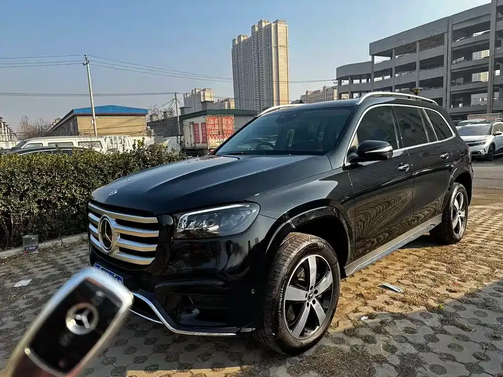 Mercedes-Benz GLS — фото 1