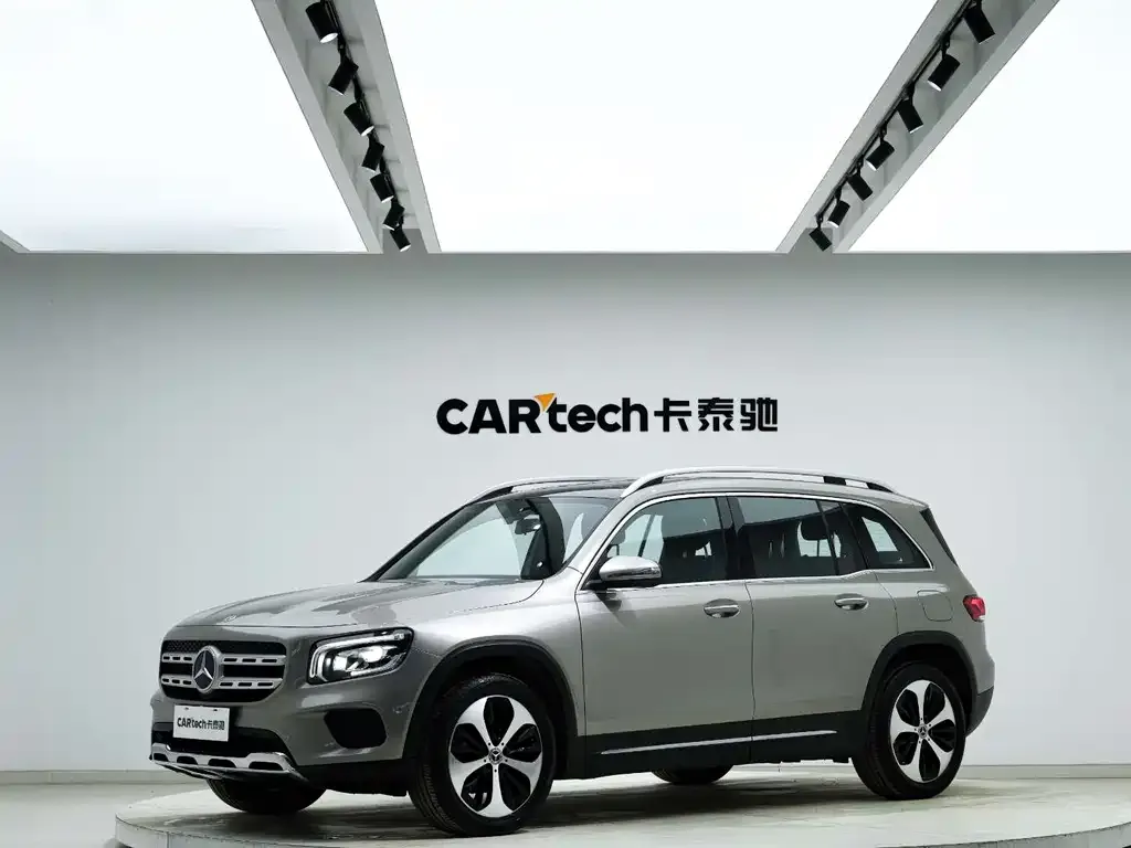 Mercedes-Benz GLB — фото 1