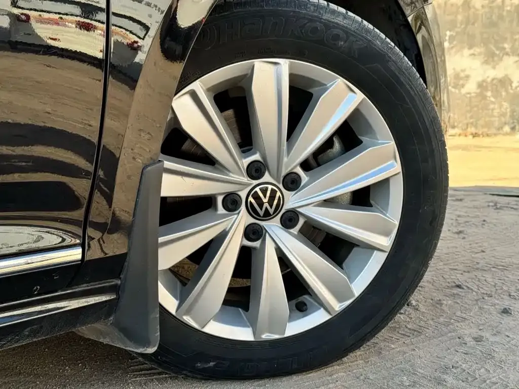 Volkswagen Passat — фото 4