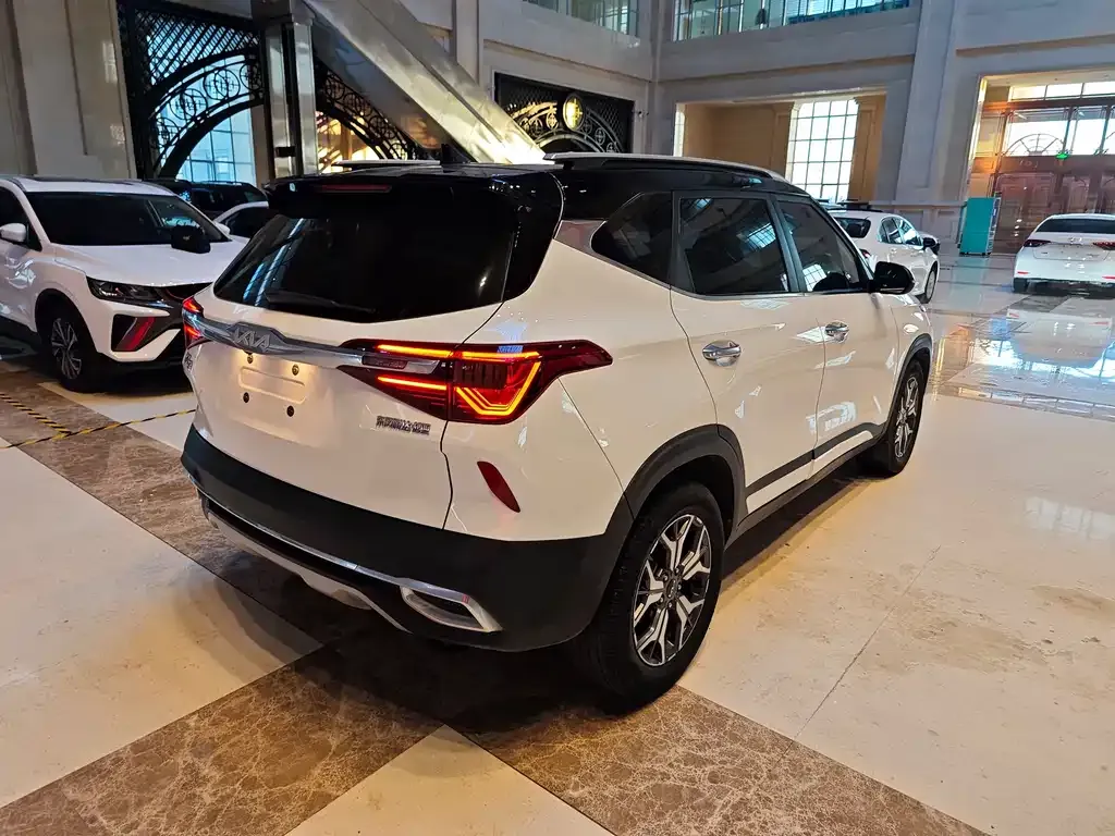 Kia KX3 — фото 4