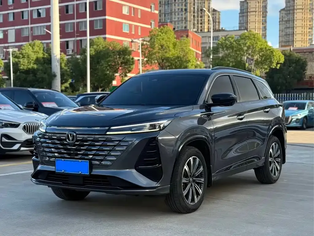 Changan CS75PLUS — фото 1
