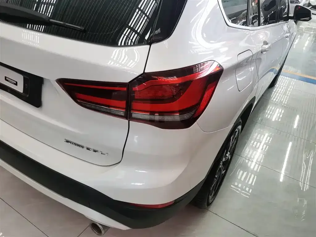 BMW X1 — фото 2