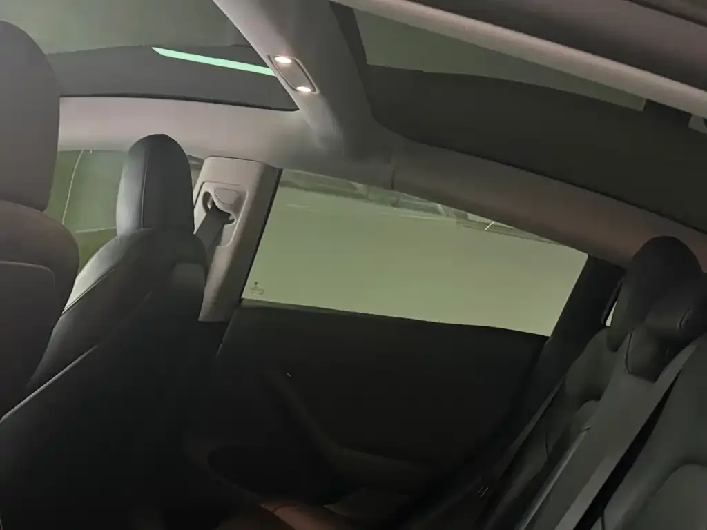 Tesla Model 3 — фото 6