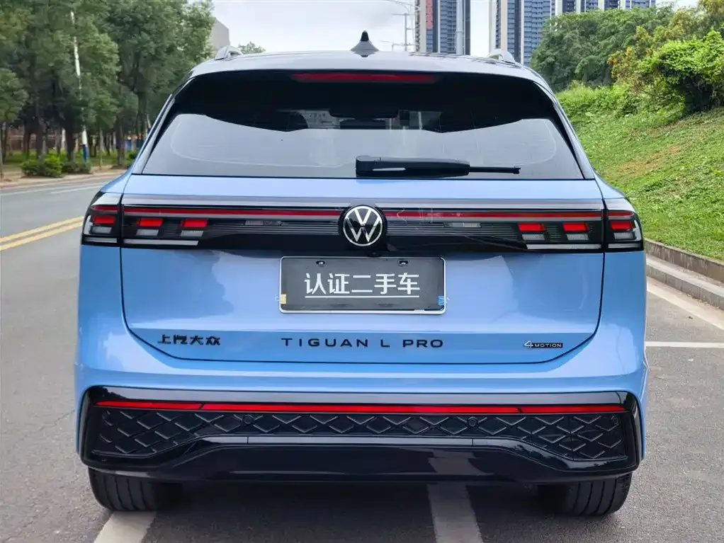 Volkswagen Tiguan L — фото 2