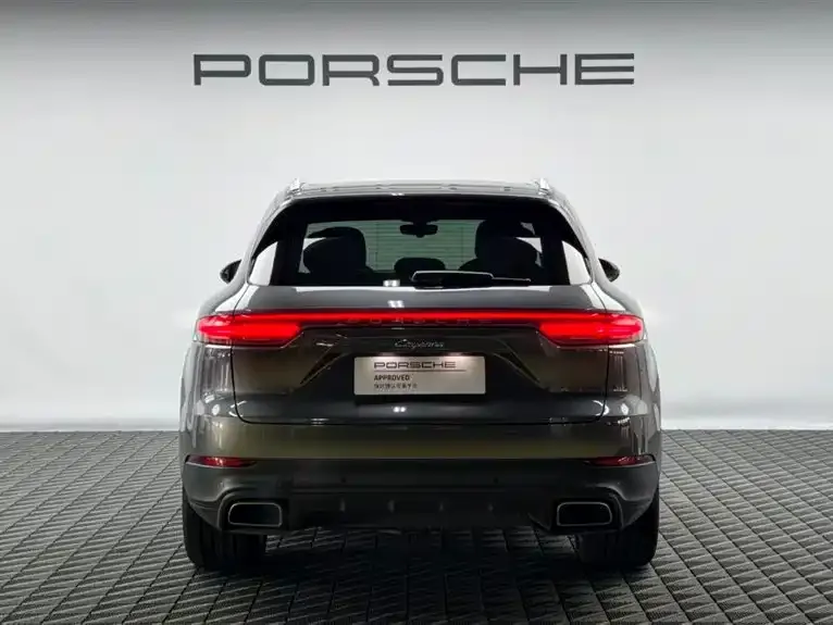Porsche Cayenne — фото 5