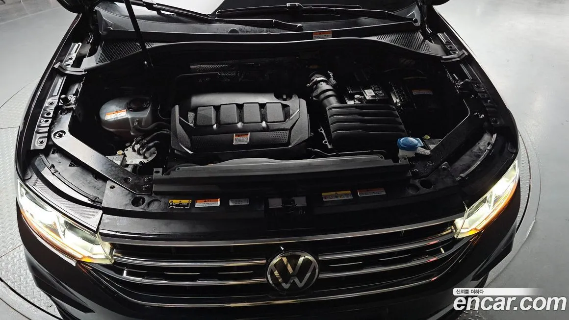 Volkswagen Tiguan — фото 6