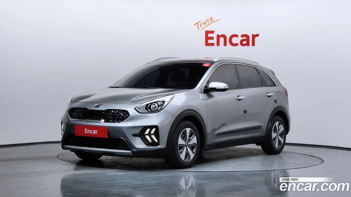 Kia Niro — фото 1