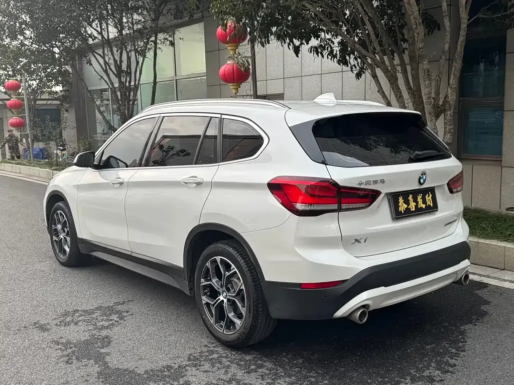 BMW X1 — фото 6