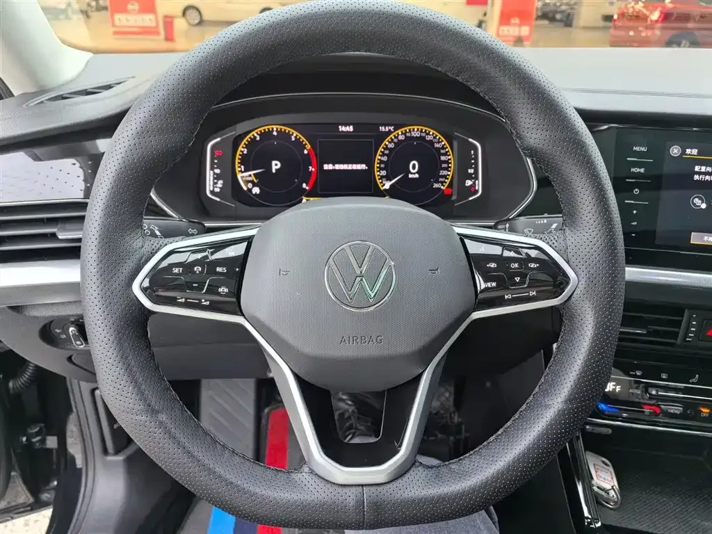 Volkswagen Passat — фото 3