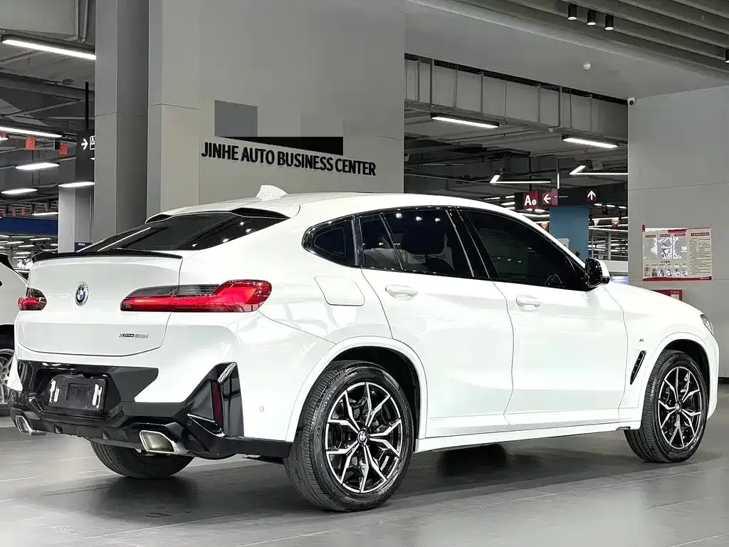 BMW X4 — фото 4