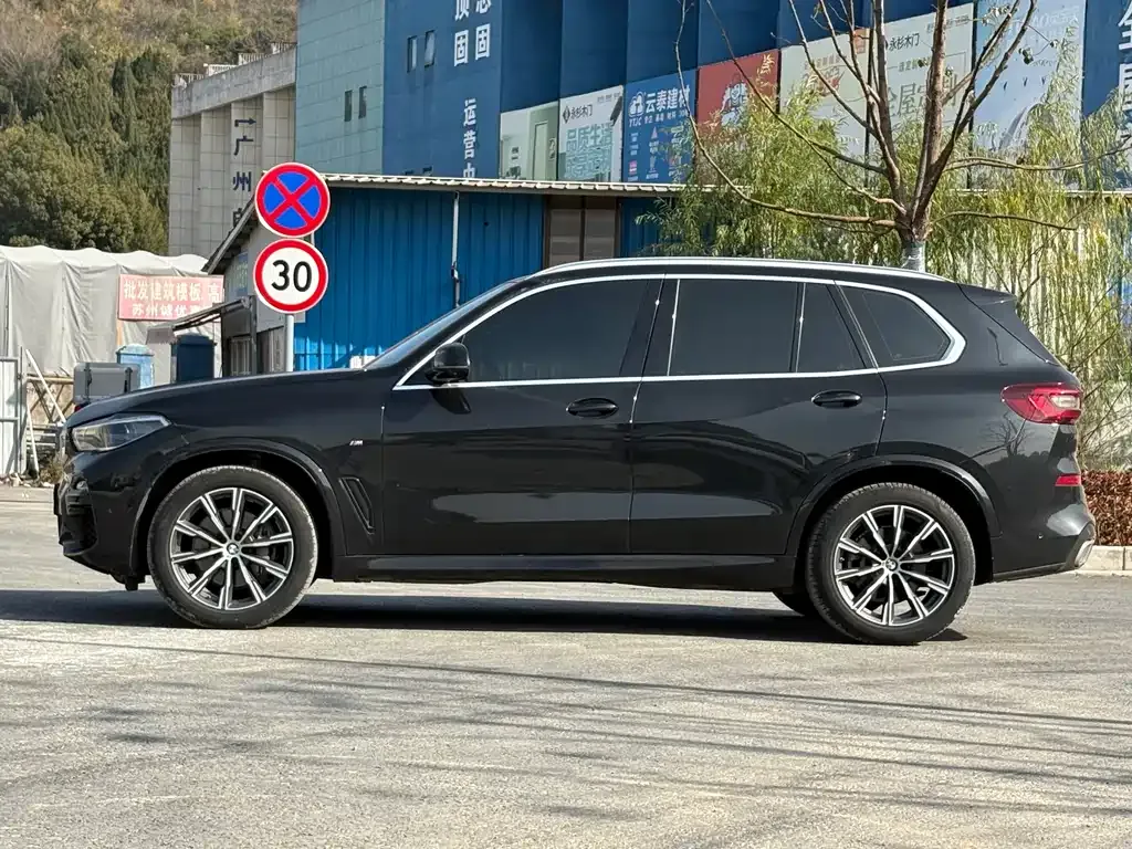 BMW X5 (Import) — фото 7