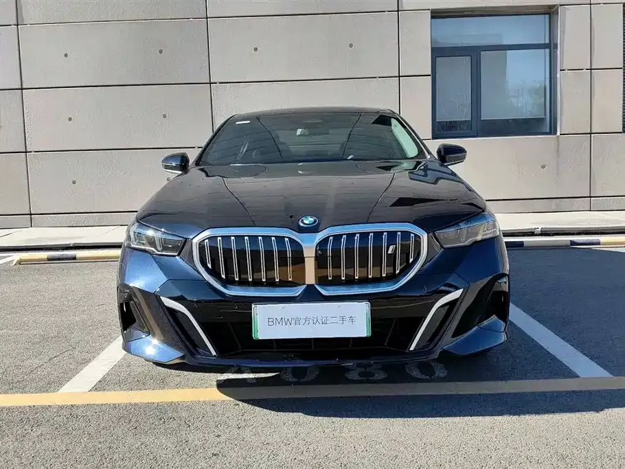 BMW i5 — фото 10
