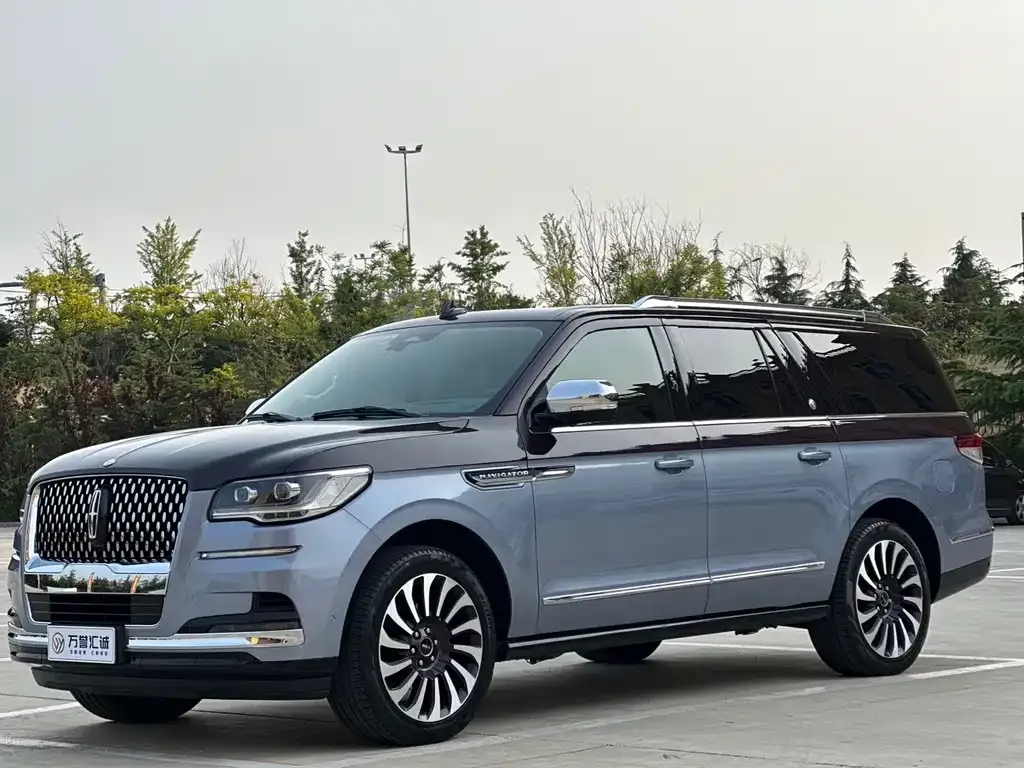 Lincoln Navigator One — фото 1