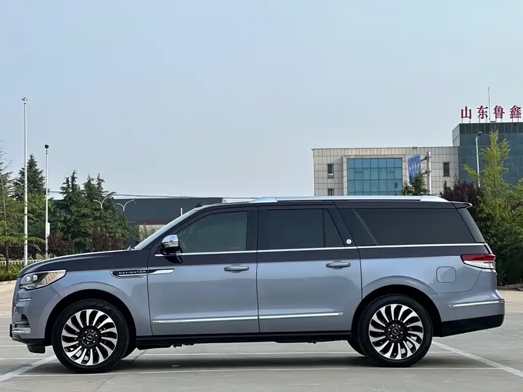 Lincoln Navigator One — фото 5