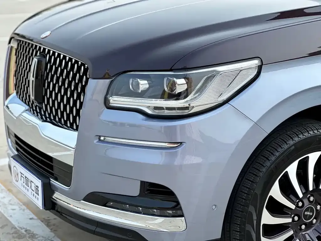Lincoln Navigator One — фото 9