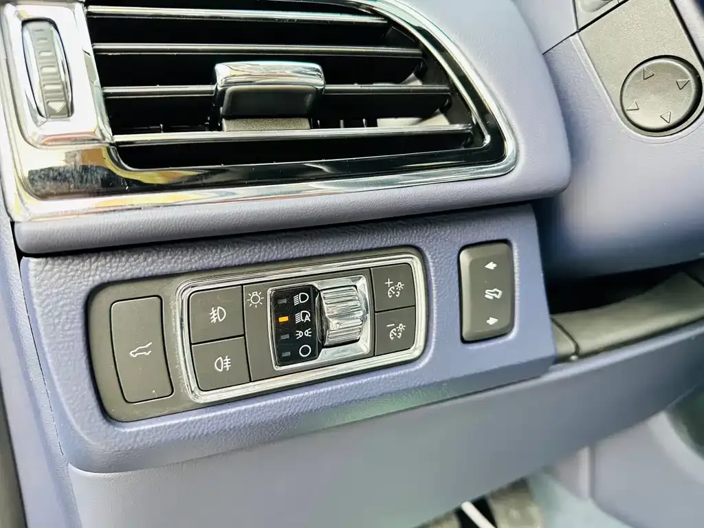 Lincoln Navigator One — фото 10