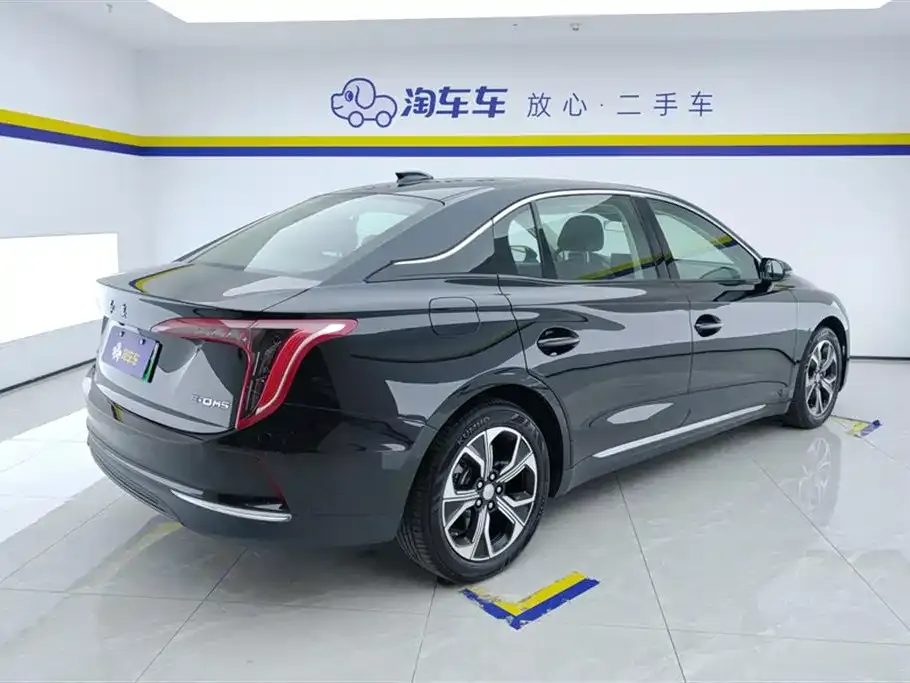 Hongqi E-QM5 — фото 4